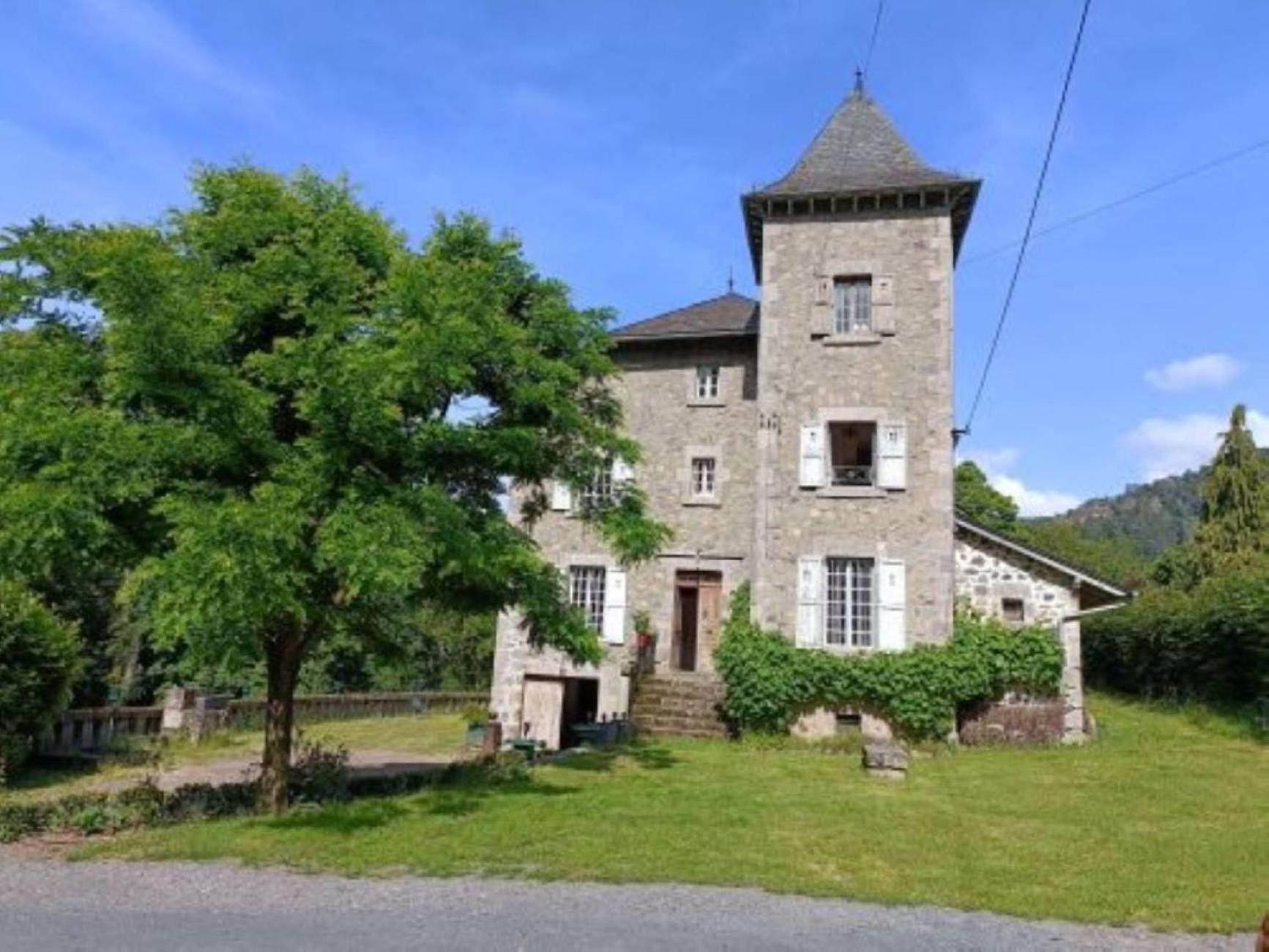 Hotel Chateau Ol Puech Vic-sur-Cère Exterior foto