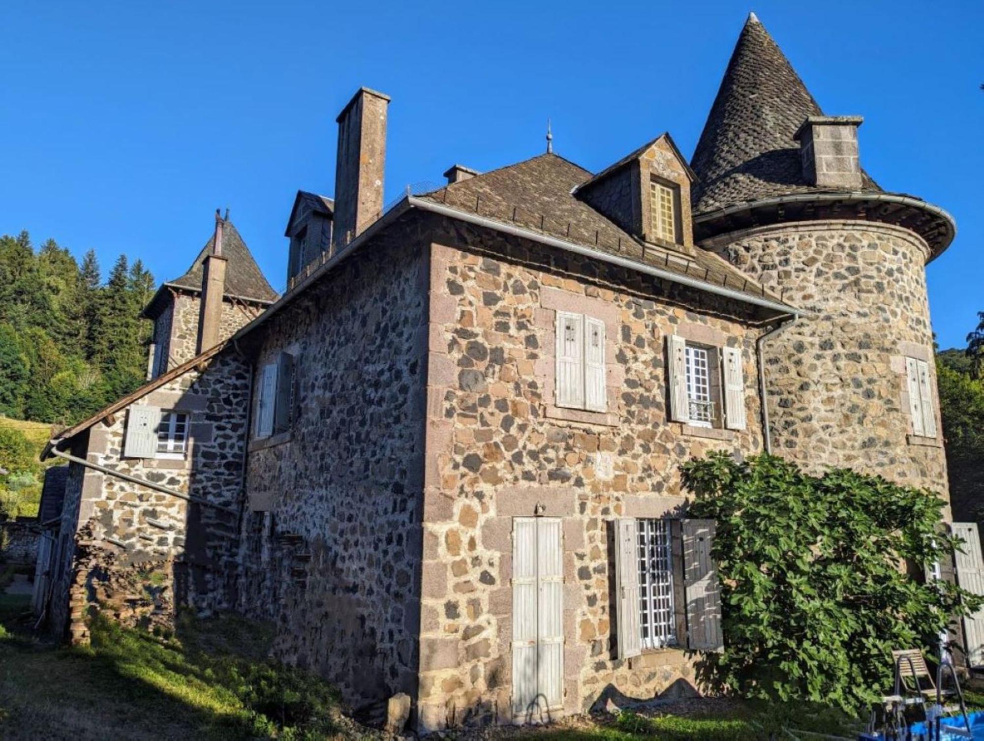 Hotel Chateau Ol Puech Vic-sur-Cère Exterior foto